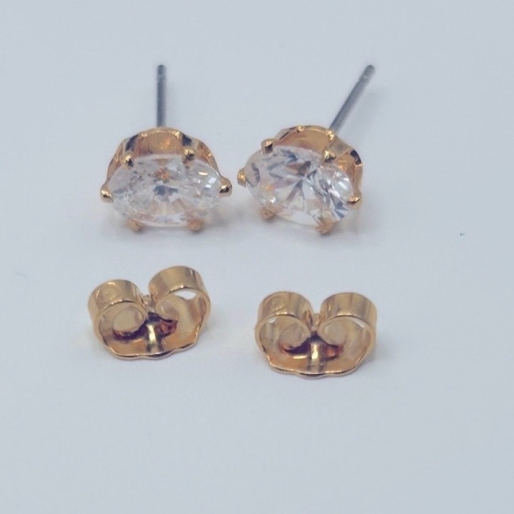 Hypoallergenic Cubic Zirconia Gold Plated Earrings 1 Carat CZ Stud Earrings - Picture 6 of 7